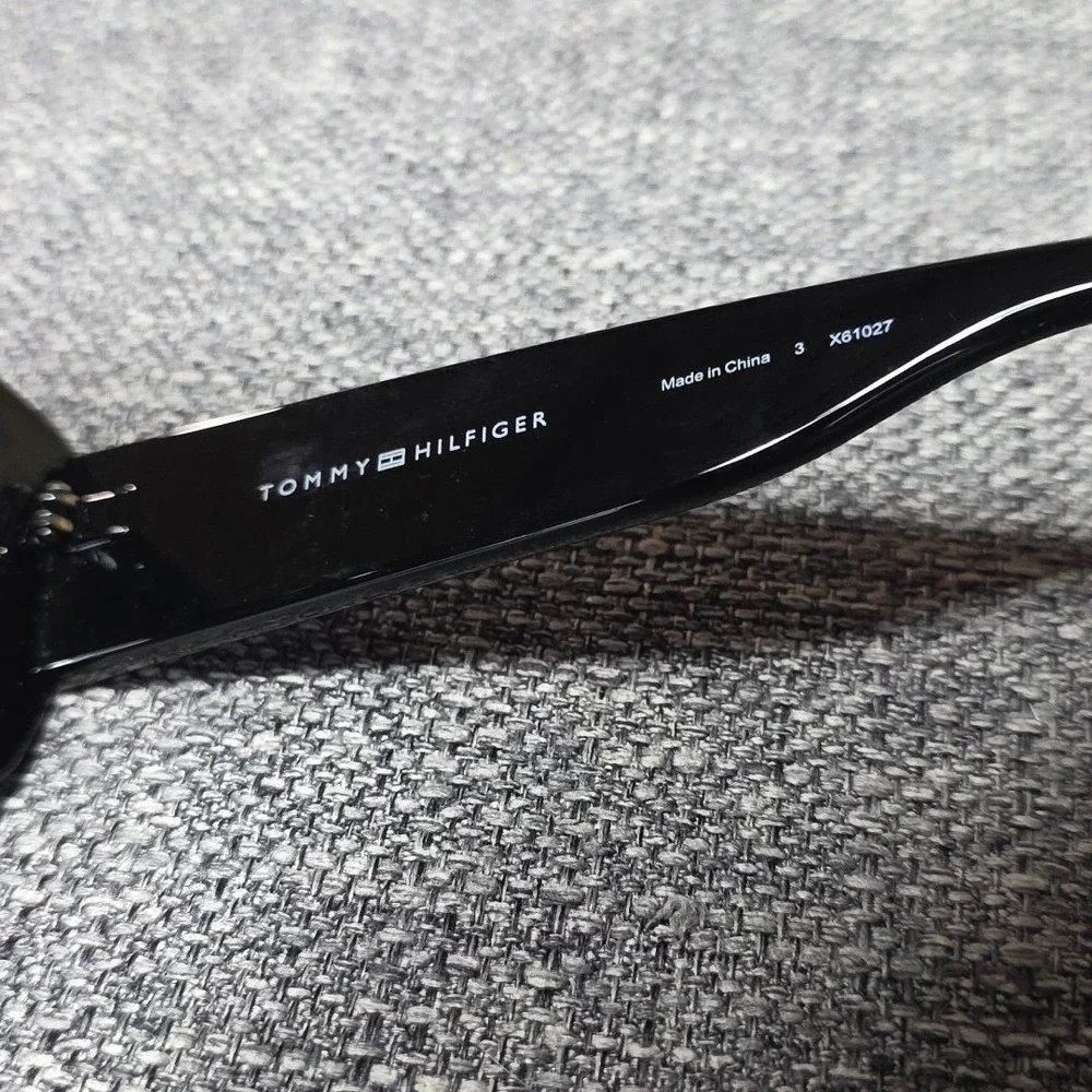Tommy Hilfiger Womans Sunglasses WP OL 603P 54 20 148 Black